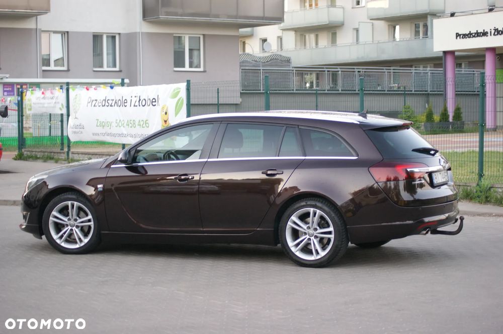 Opel Insignia 1.6 SIDI Turbo ecoFLEX Start/Stop Sport - 2