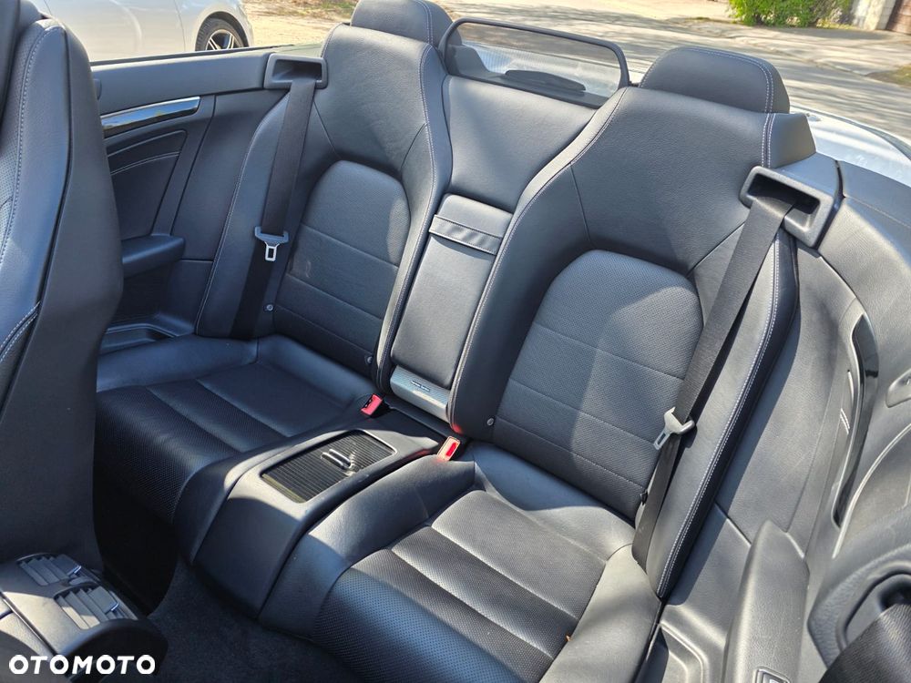 Mercedes-Benz Klasa E 250 7G-TRONIC - 23