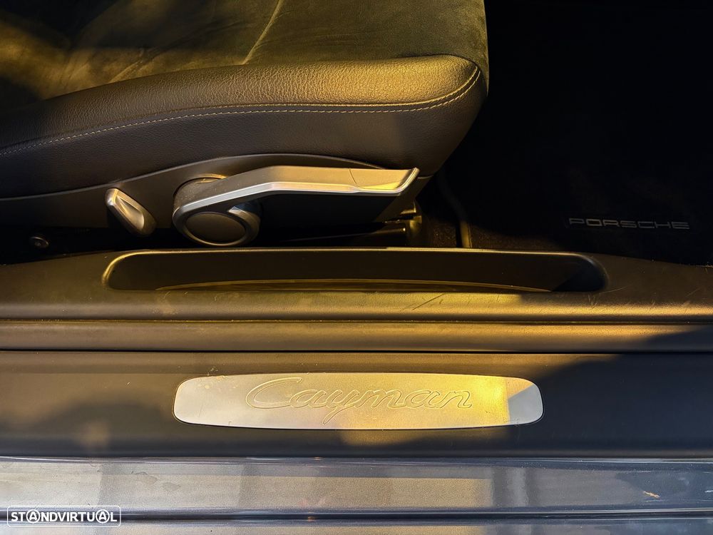 Porsche Cayman 2.7 - 23