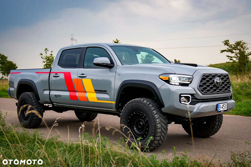 Toyota Tacoma - 3
