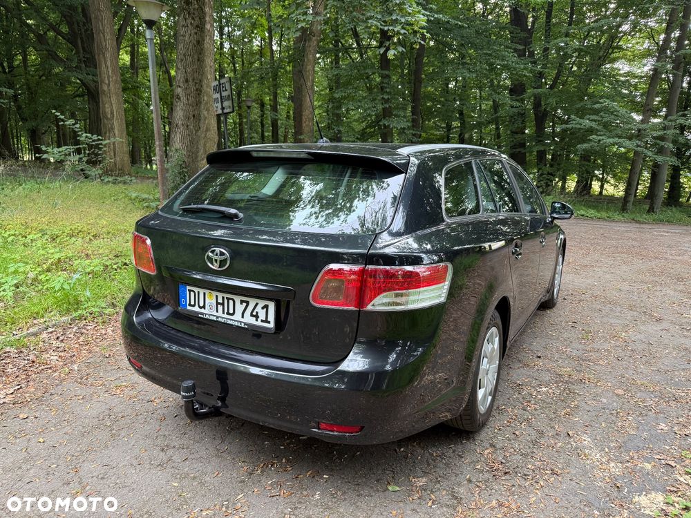 Toyota Avensis 1.8 Life - 3