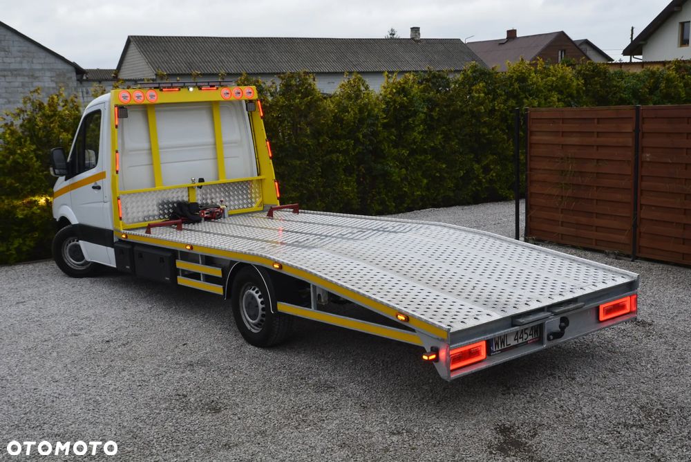 Mercedes-Benz Sprinter - 26