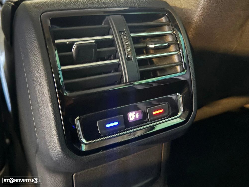 VW Passat Variant 1.6 TDI Highline - 17