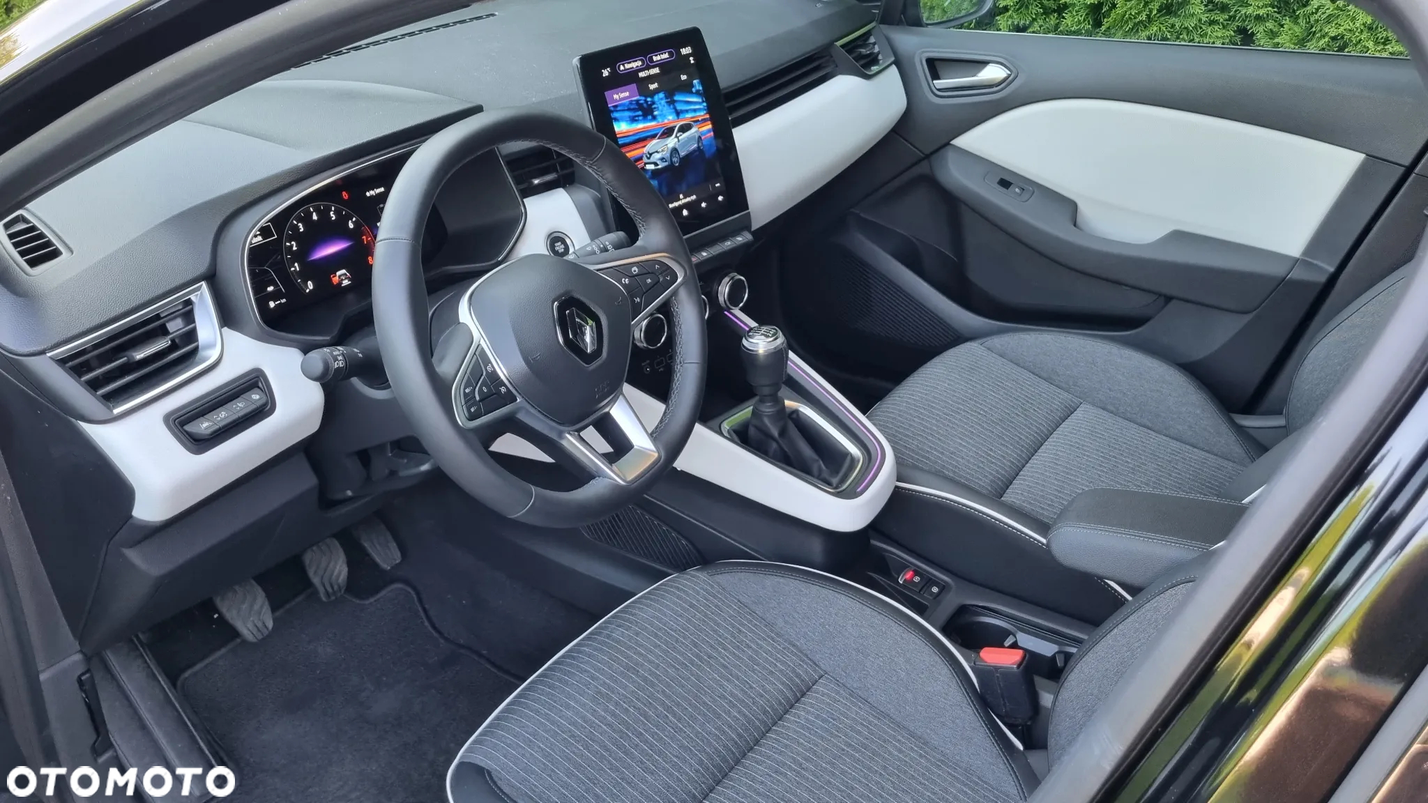 Renault Clio TCe 90 TECHNO - 11