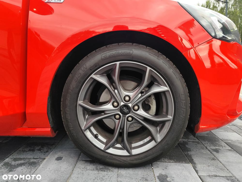 Ford Focus 1.0 EcoBoost ST-Line - 12