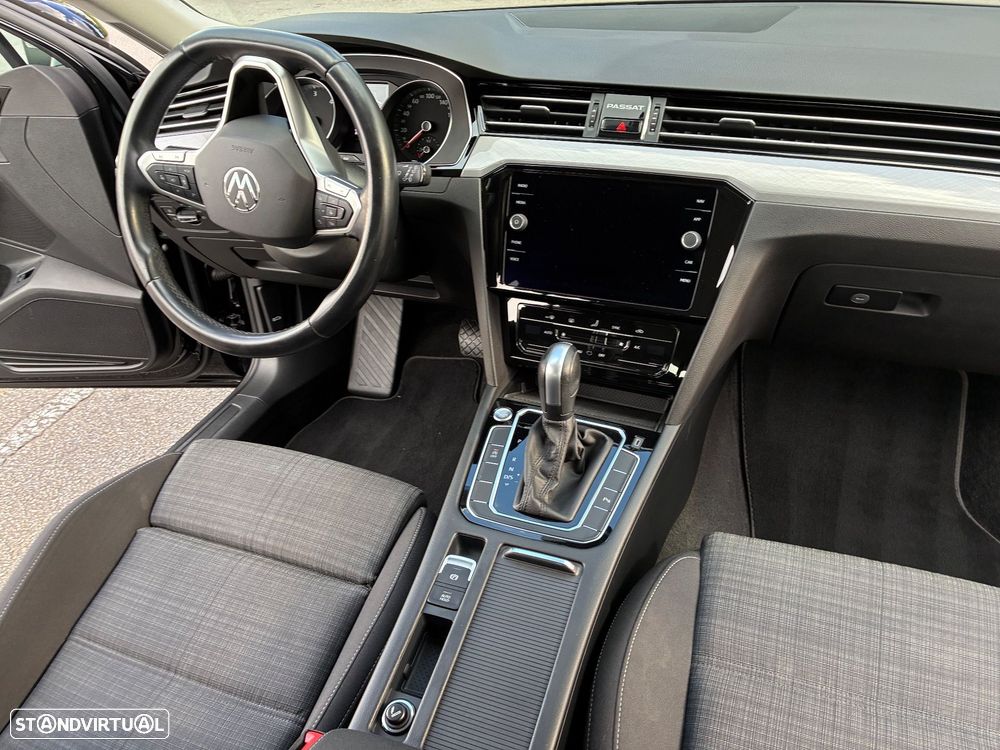 VW Passat Variant 2.0 TDI Business DSG - 4