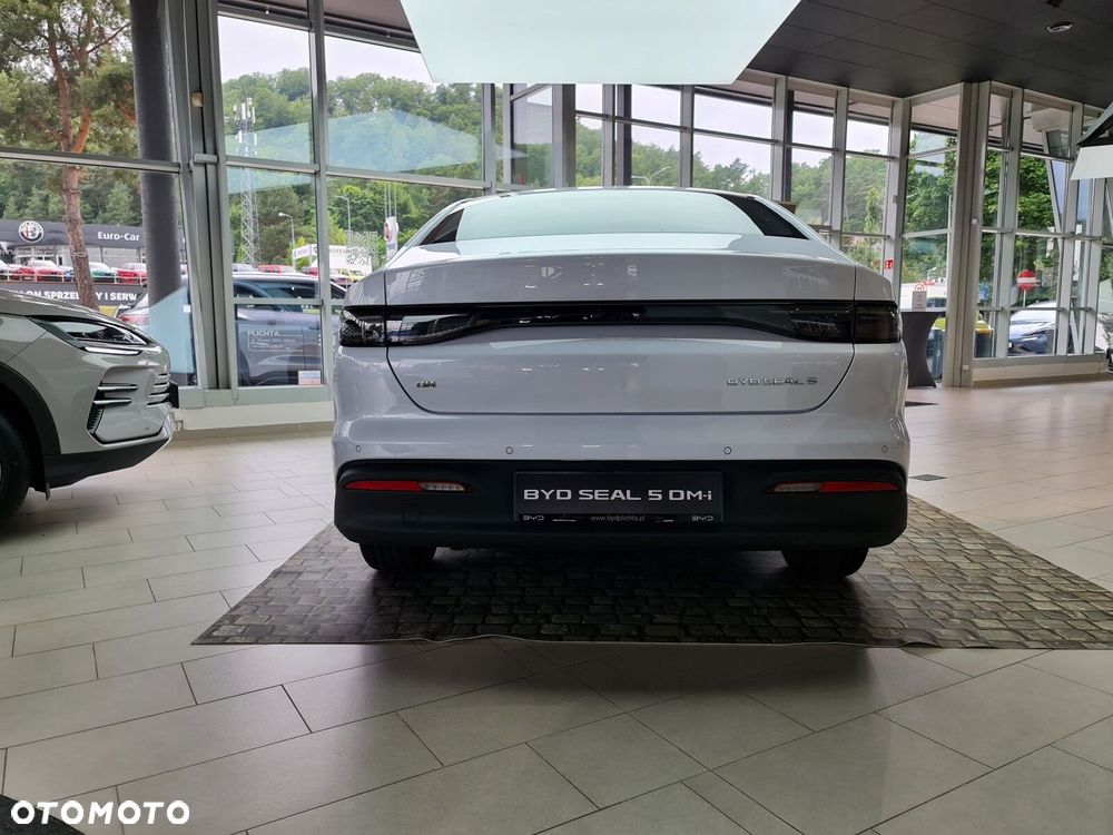 BYD Inny - 8