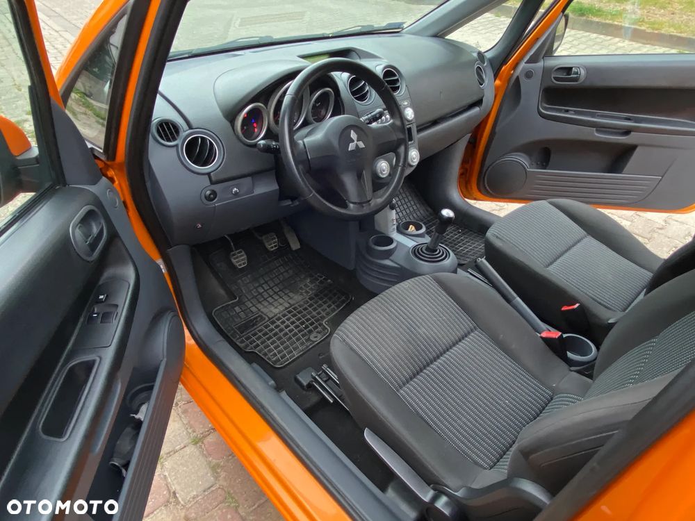 Mitsubishi Colt CZ3 1.3 Young Edition - 10