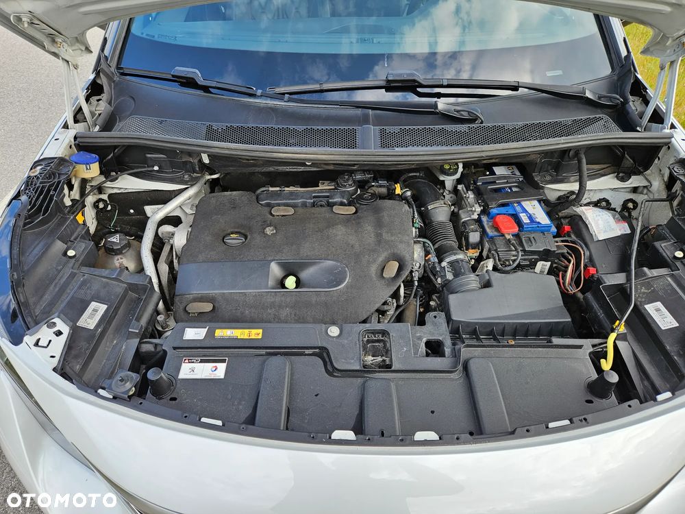 Peugeot 5008 - 24