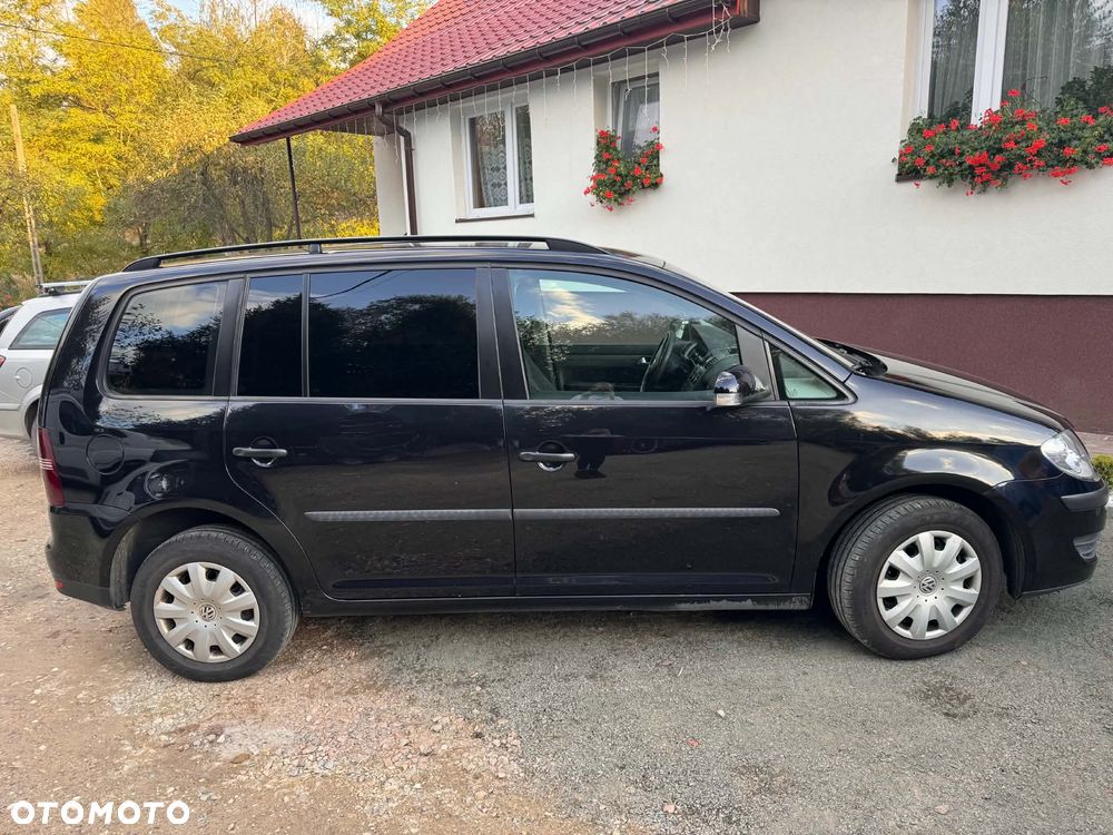 Volkswagen Touran - 3