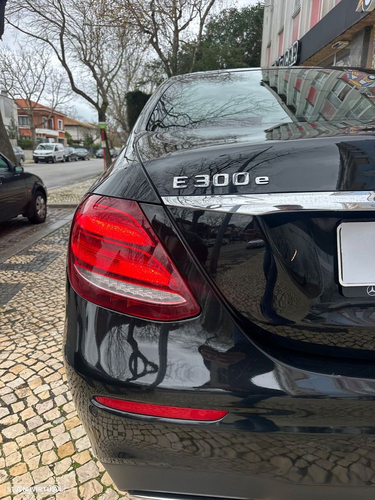 Mercedes-Benz E 300 e AMG Line - 4