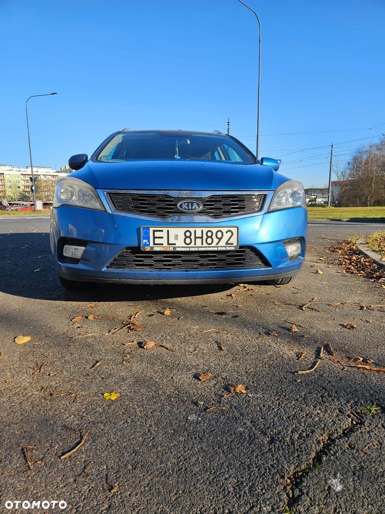 Kia Ceed - 11