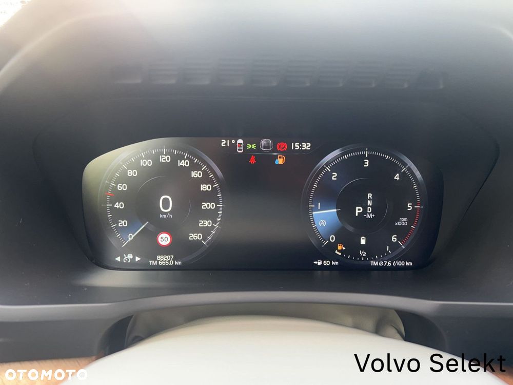 Volvo XC 90 B5 D AWD Momentum Pro - 15