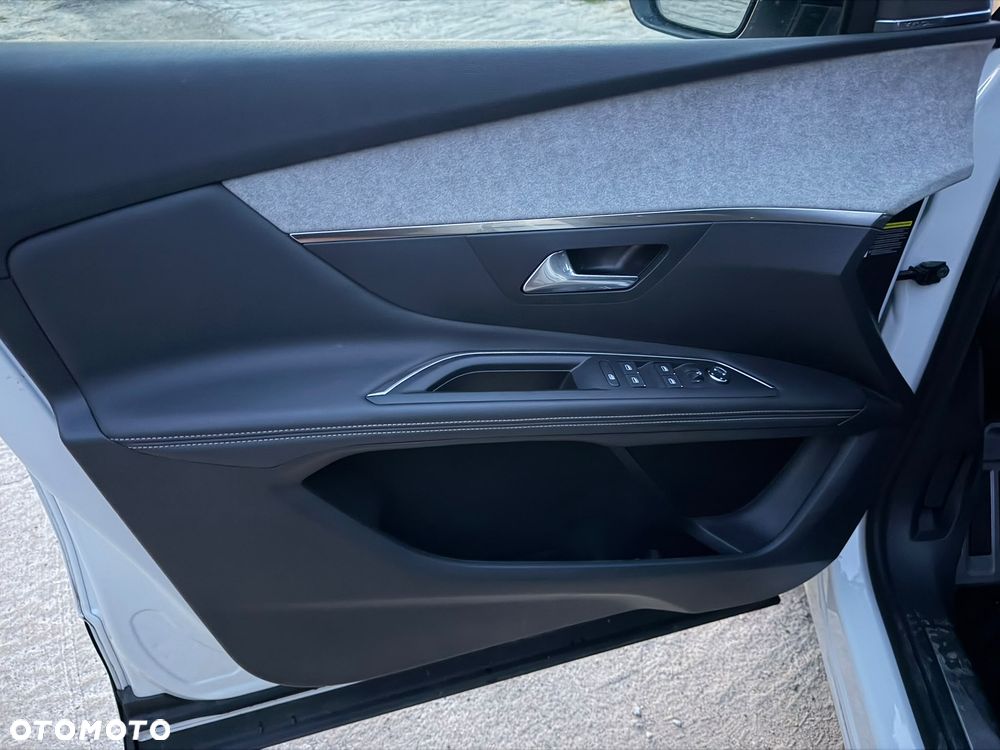 Peugeot 3008 BlueHDi 130 Stop & Start EAT8 GT - 23