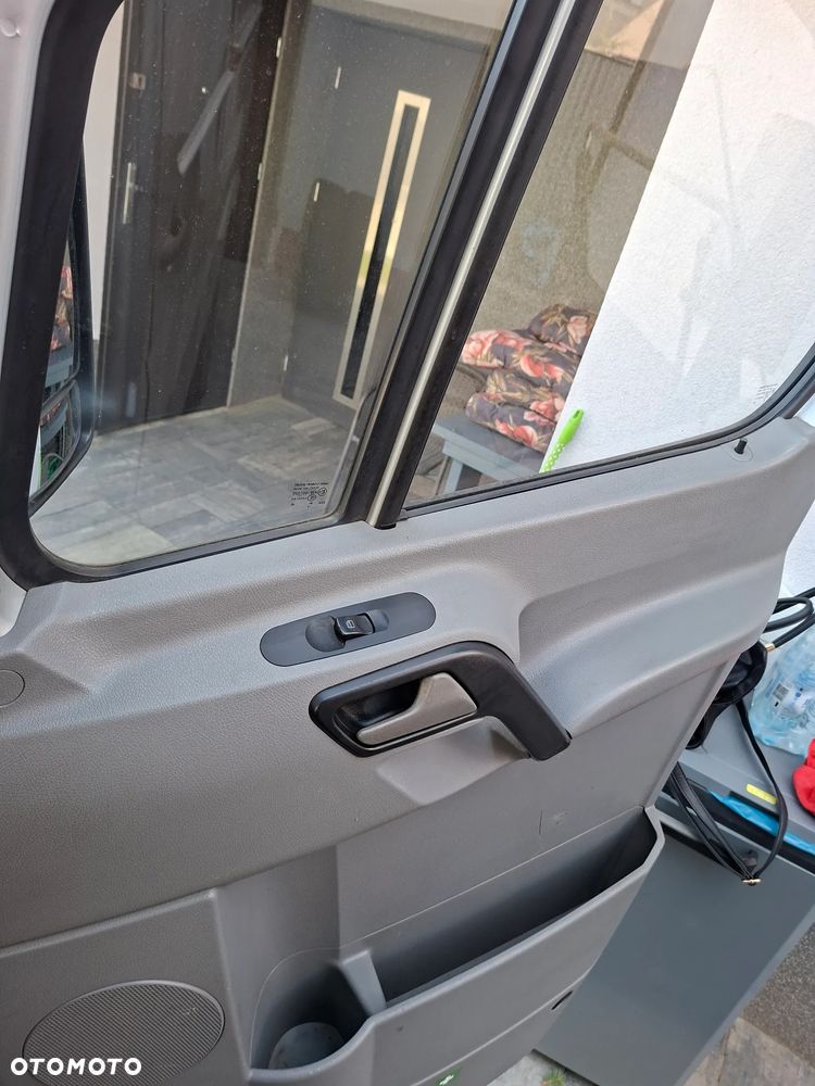 Mercedes-Benz Sprinter - 8