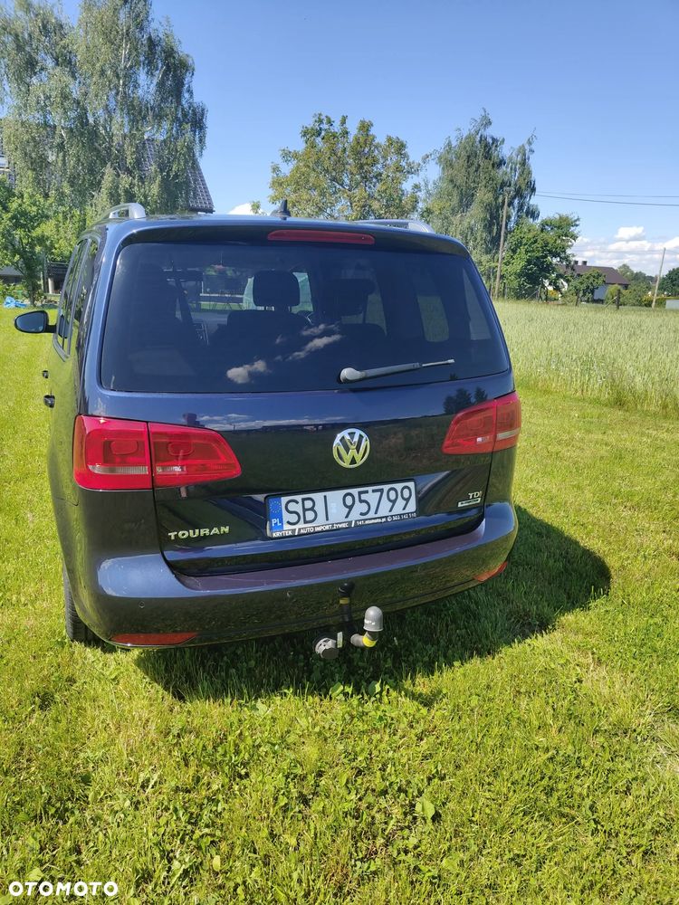Volkswagen Touran 1.6 TDI DPF BlueMot Comfortline - 2