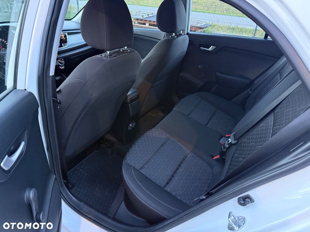 Kia Rio 1.2 L Business Line - 13