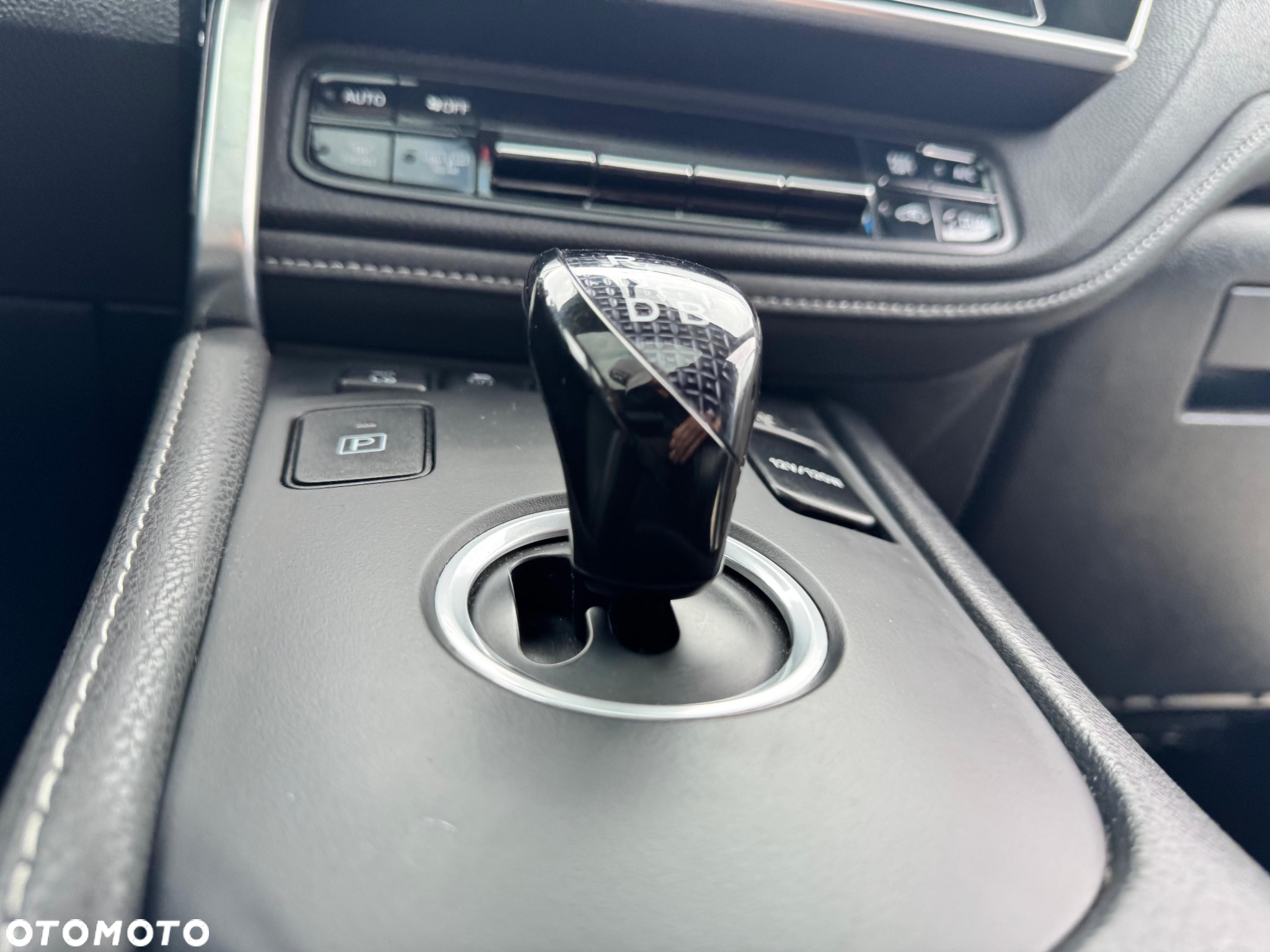 Toyota Auris Hybrid 135 Prestige - 15