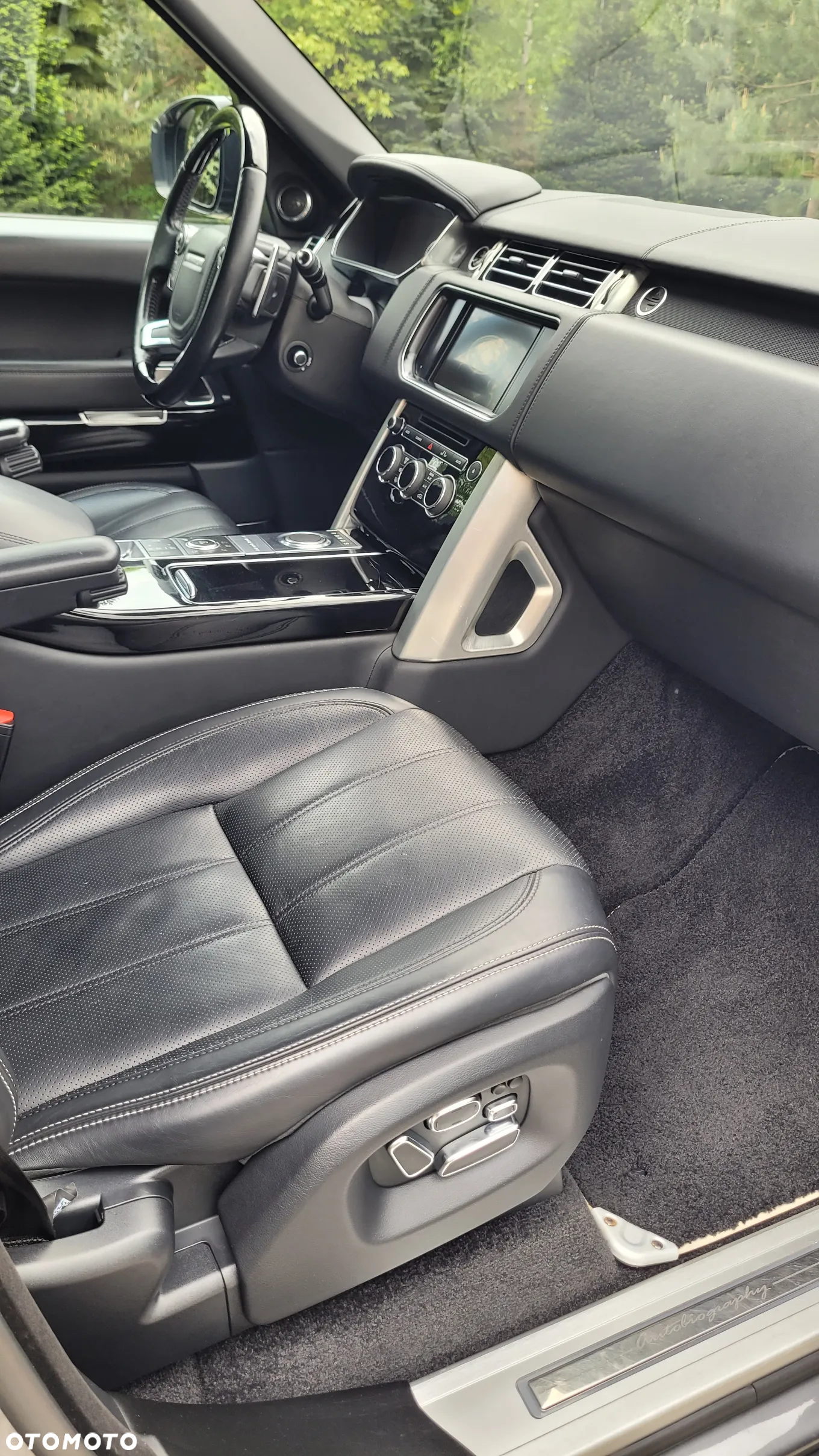 Land Rover Range Rover 4.4SD V8 AB Black - 28