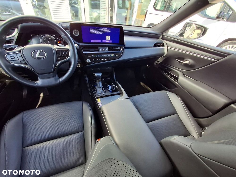 Lexus ES 300h Business Edition - 18