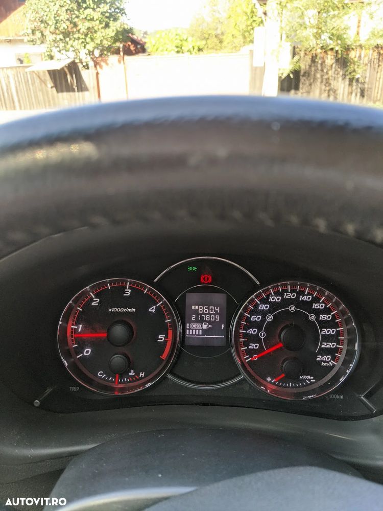 Subaru Forester 2.0D Exclusive - 6