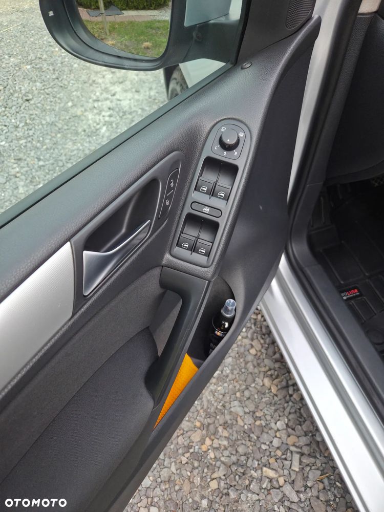 Volkswagen Golf 1.6 TDI DPF Comfortline - 10