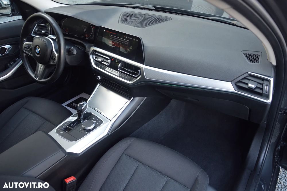BMW Seria 3 318d Touring Aut. Advantage - 24