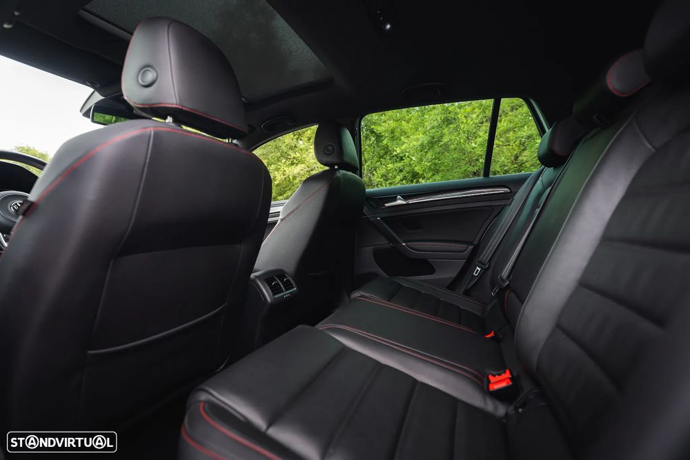 VW Golf GTI Performance BlueMotion DSG - 16