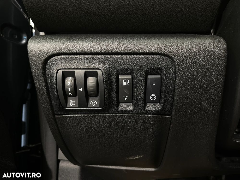 Renault Megane TCe 140 EDC GPF Techno - 20
