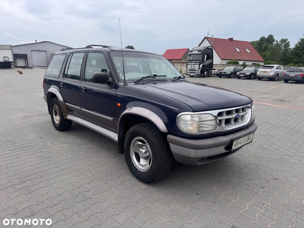 Ford Explorer 4.0 - 1