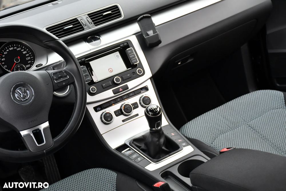 Volkswagen Passat Variant 1.6 TDI BlueMotion Technology Business Edition - 21