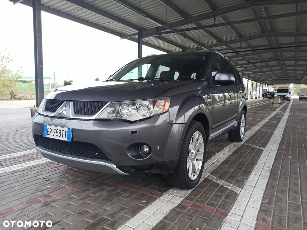 Mitsubishi Outlander 2.2 DID Intense + - 1