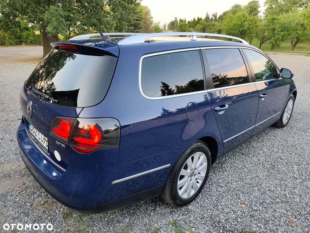 Volkswagen Passat 2.0 TDI Highline - 22