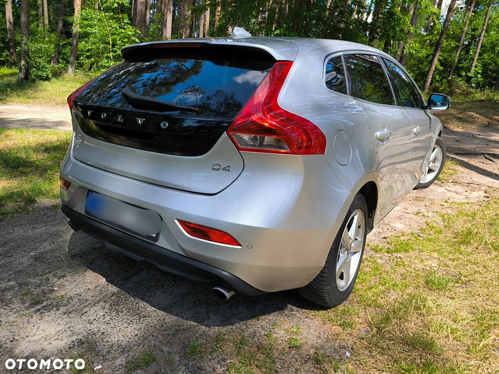 Volvo V40 D4 Drive-E Momentum - 22