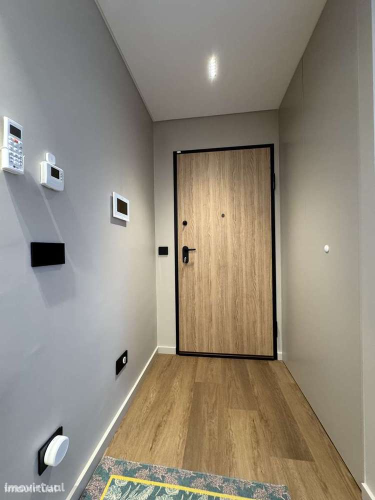 T1 Moderno com Varanda e Garagem em Leiria - Grande imagem: 4/17