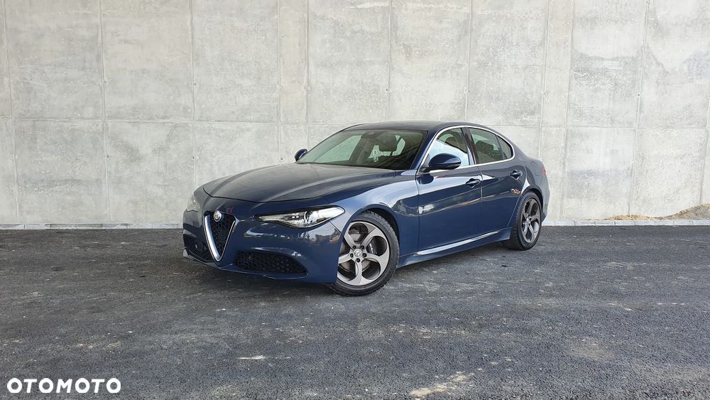 Alfa Romeo Giulia 2.2 AT8 Super - 1