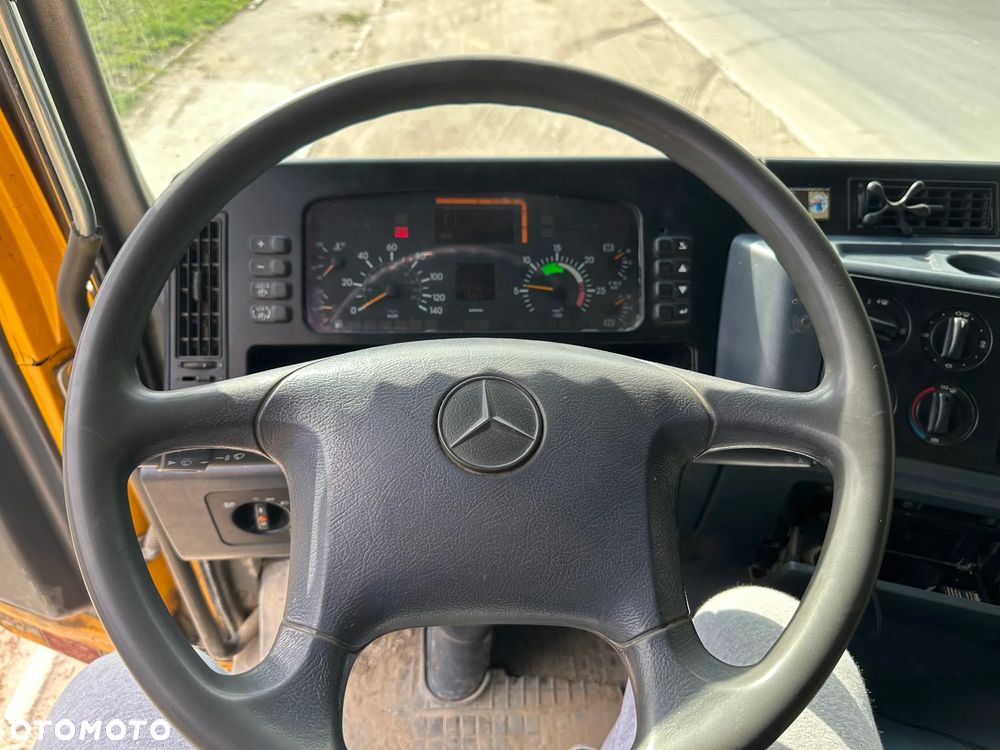 Mercedes-Benz Actros - 1