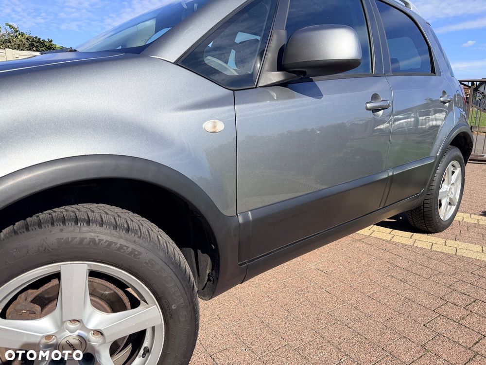 Fiat Sedici 1.9 Multijet DPF 4x4 Dynamic - 16