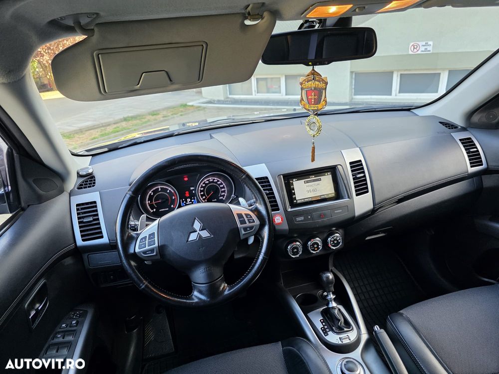 Mitsubishi Outlander 2.2 DI-D 4WD TC-SST Intense+ A05 - 9