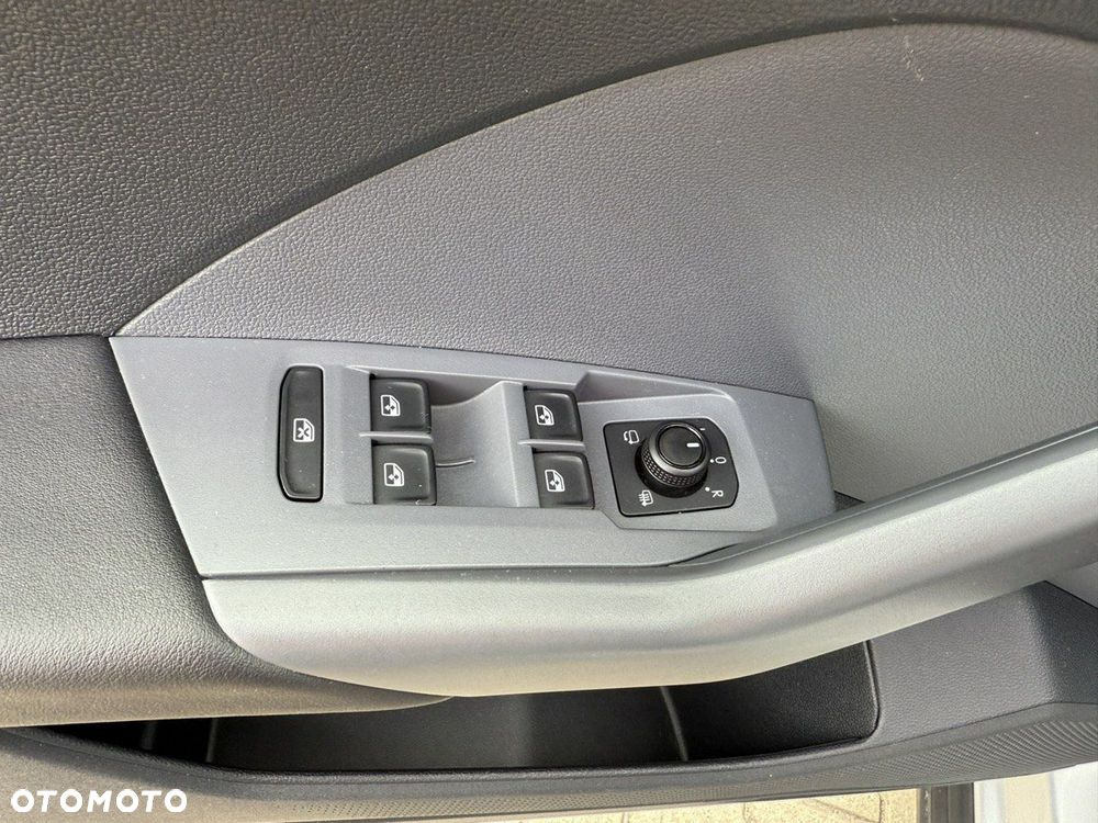 Volkswagen T-Cross 1.0 TSI Life DSG - 28