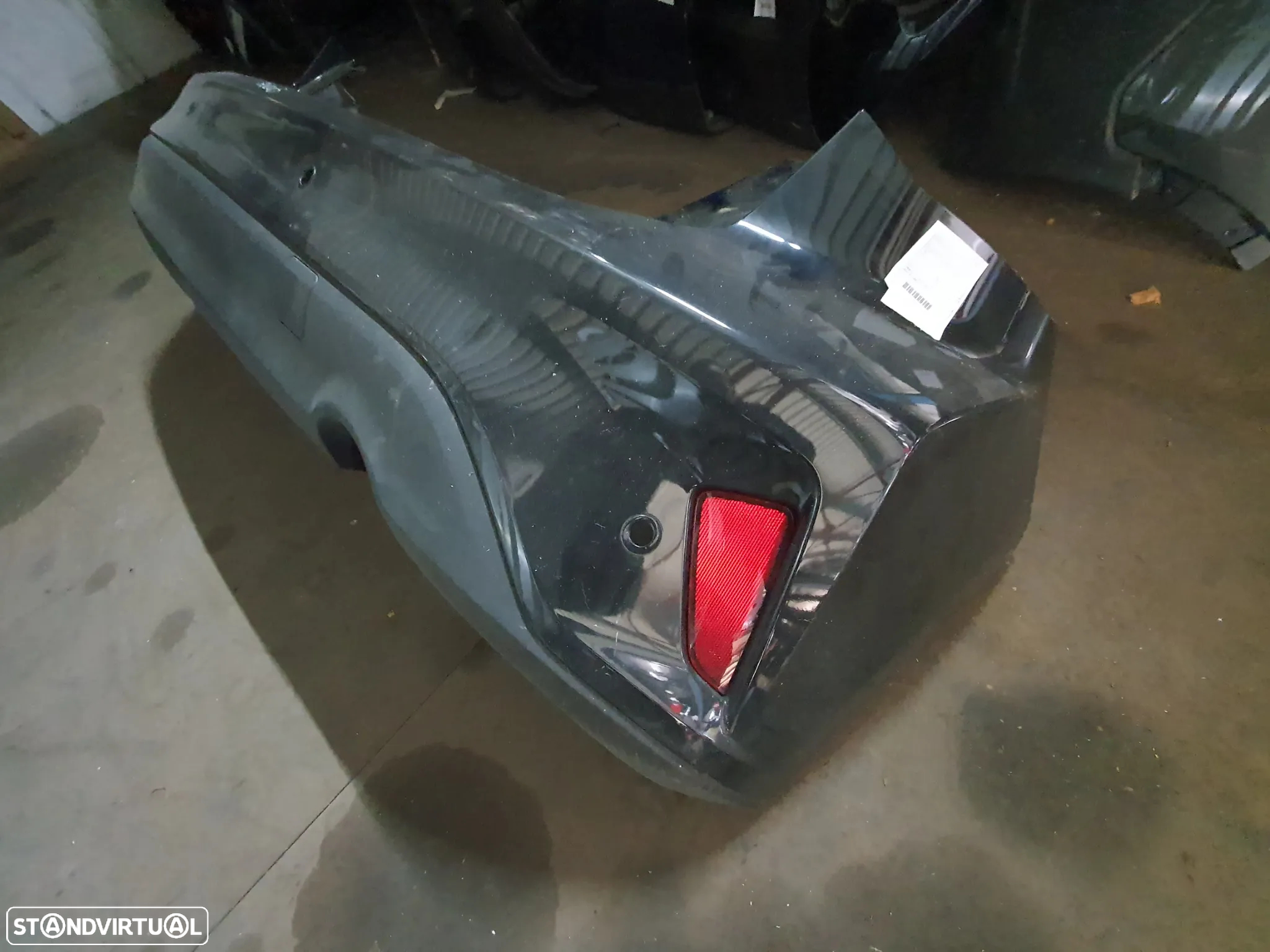PARA CHOQUES TRAS FORD FOCUS IV / JX7B17906A - 2