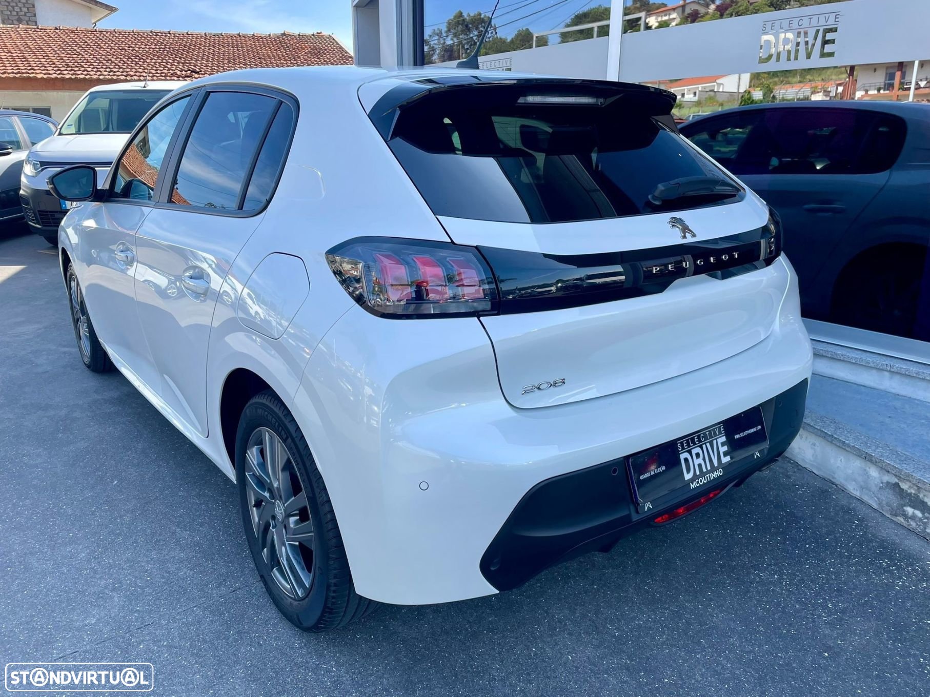 Peugeot 208 1.2 PureTech Allure - 6