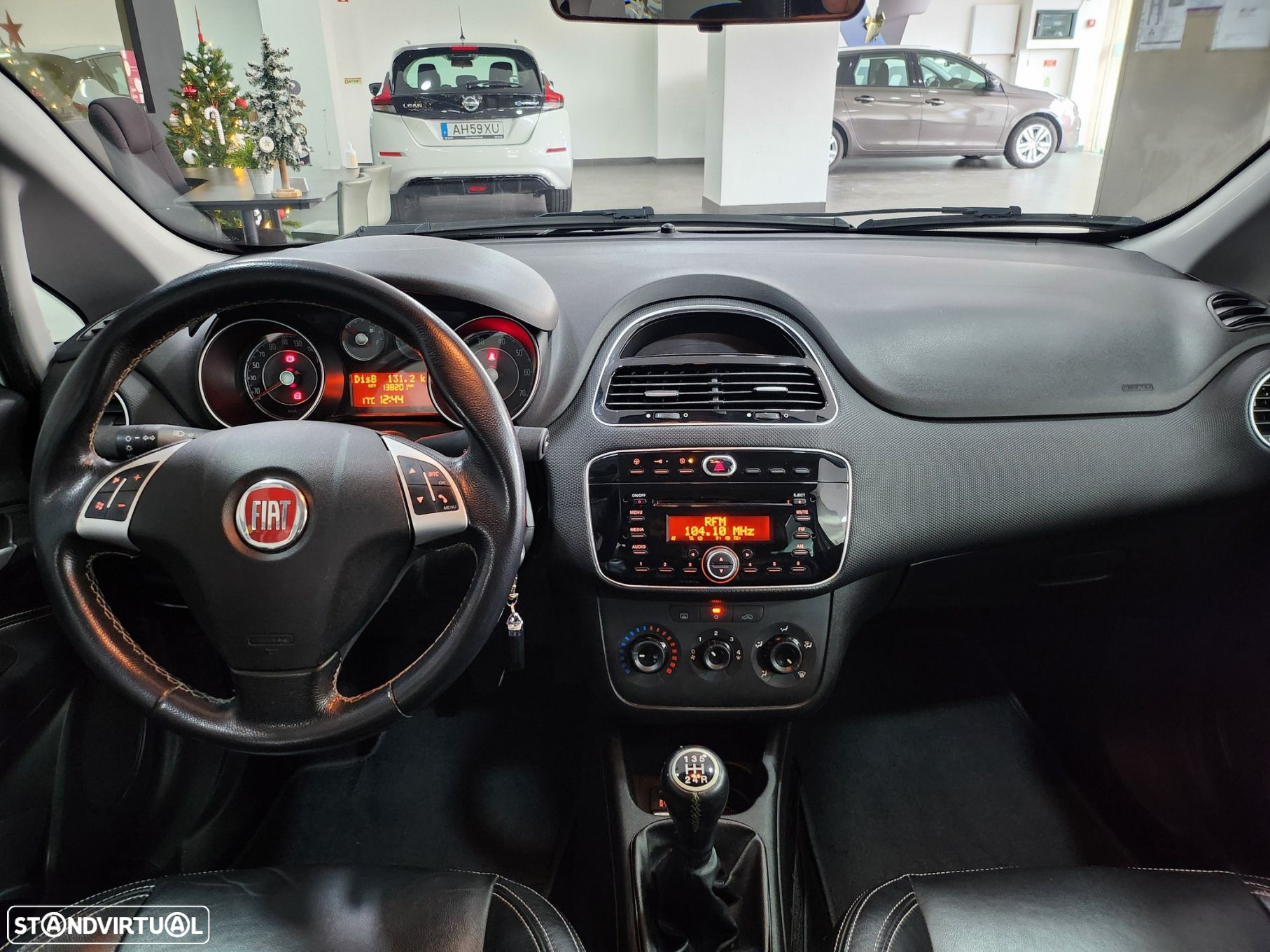Fiat Punto 1.3 M-Jet Lounge S&S - 26
