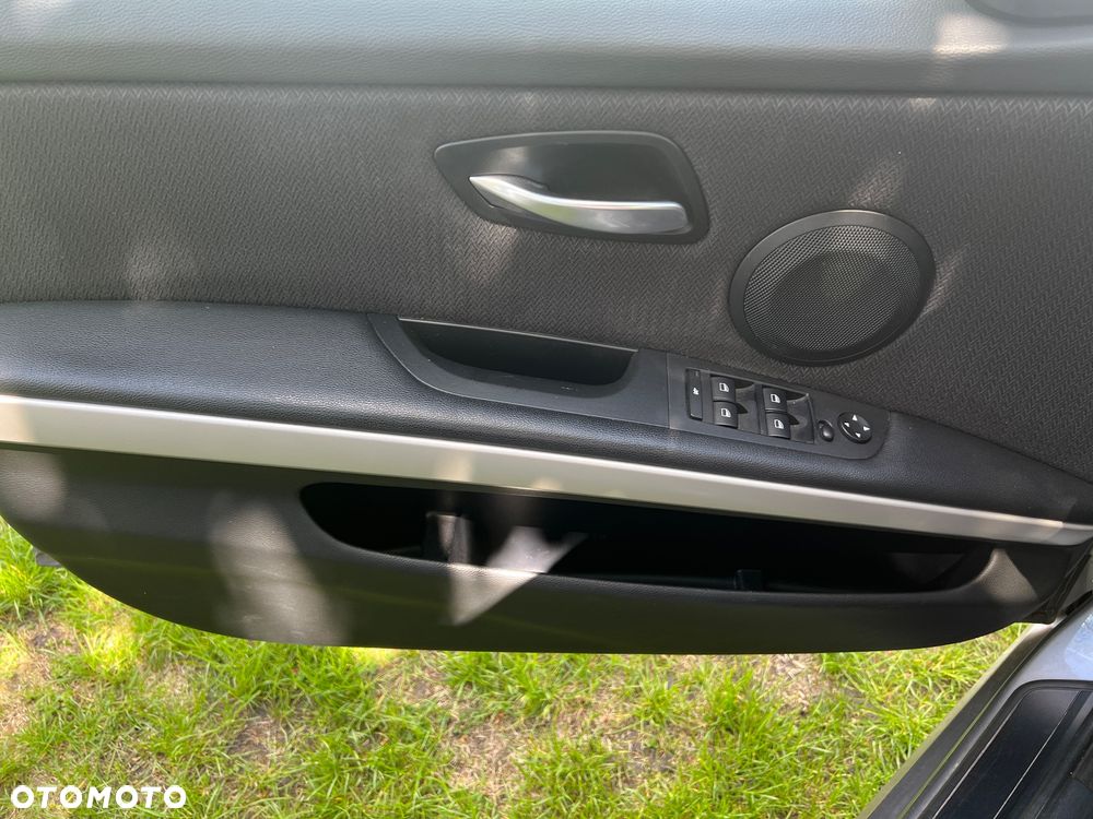 BMW Seria 3 318d DPF Edition Lifestyle - 9