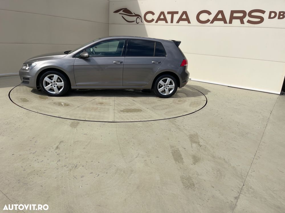 Volkswagen Golf 1.2 TSI BMT Comfortline - 8