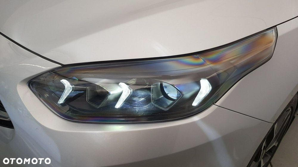 Kia Ceed - 10