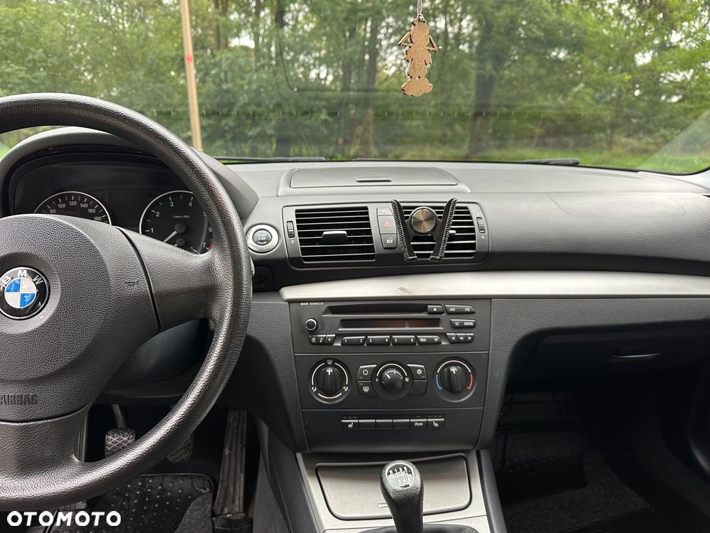 BMW Seria 1 116i - 12