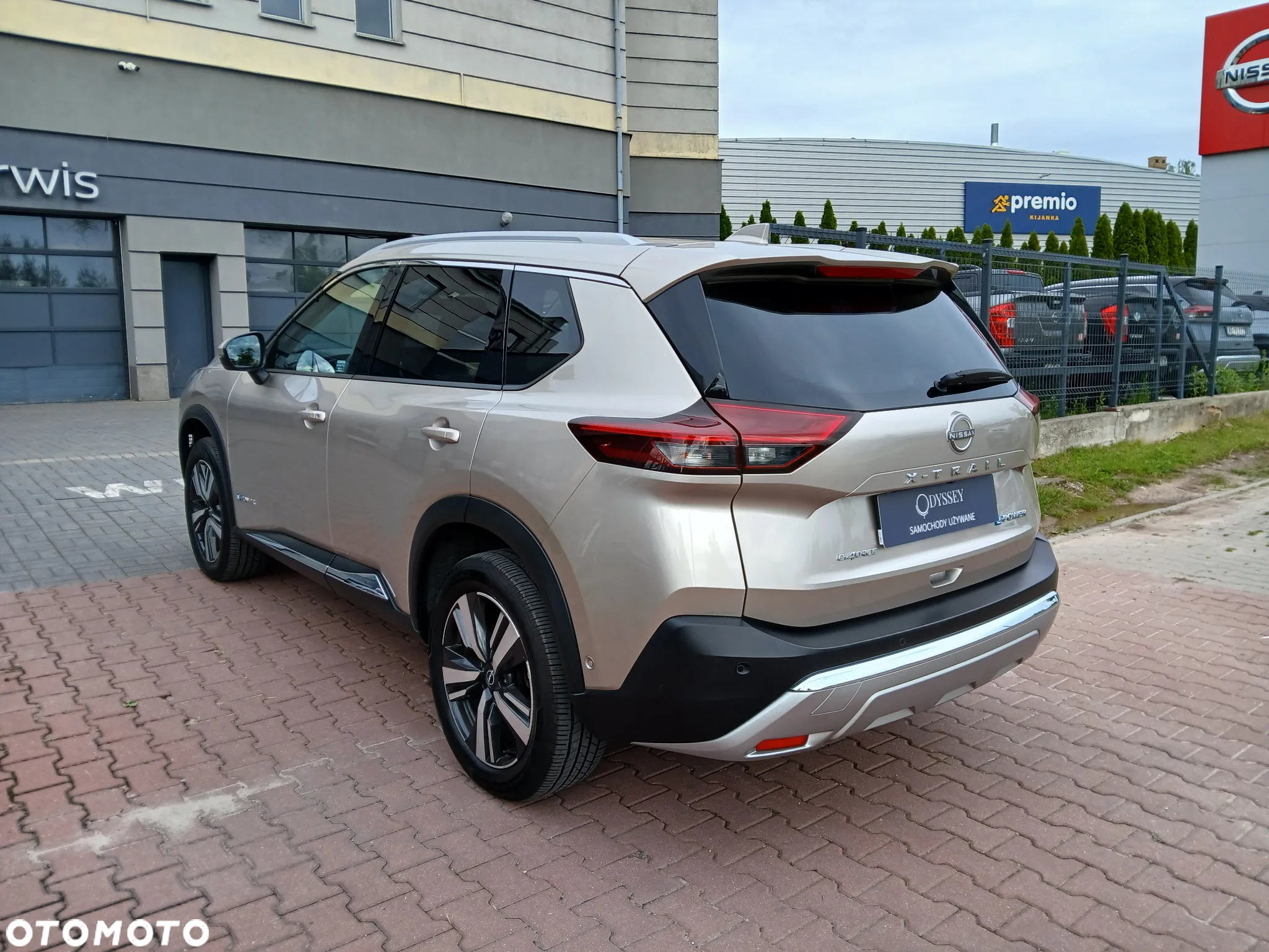 Nissan X-Trail - 4