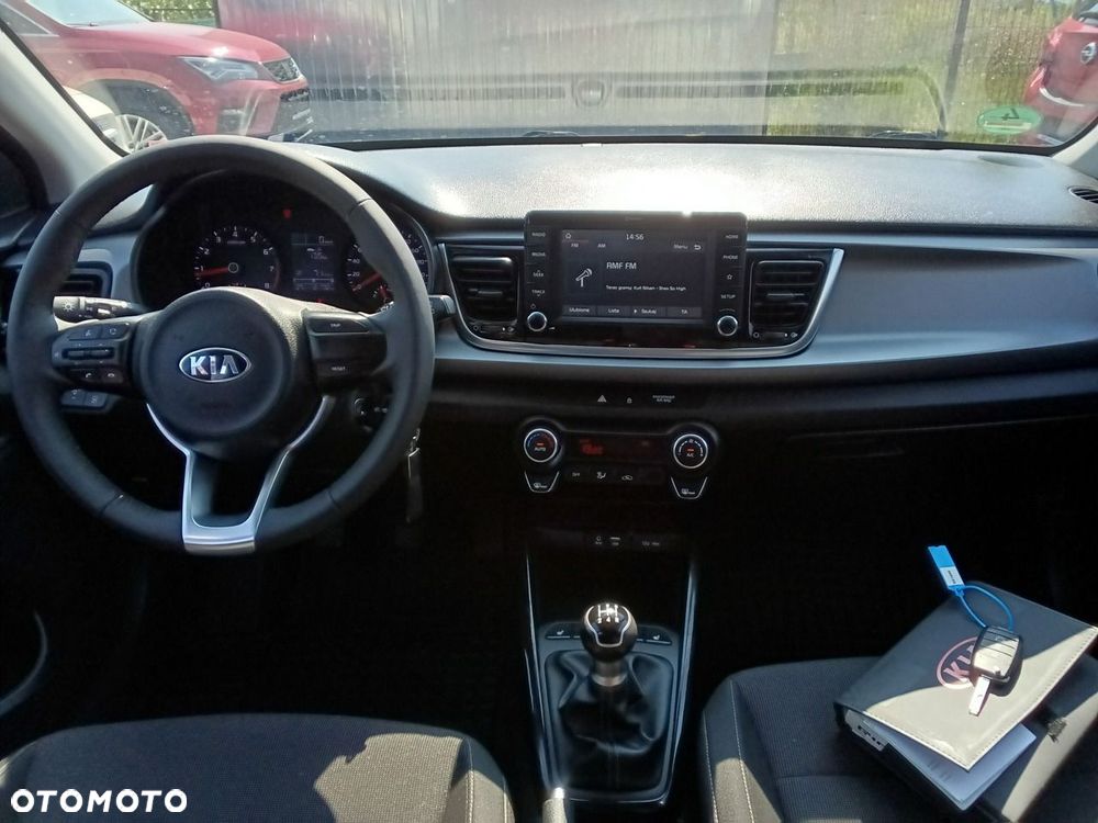 Kia Rio - 8