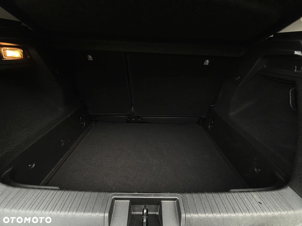 Renault Captur TCe 100 BUSINESS EDITION - 22